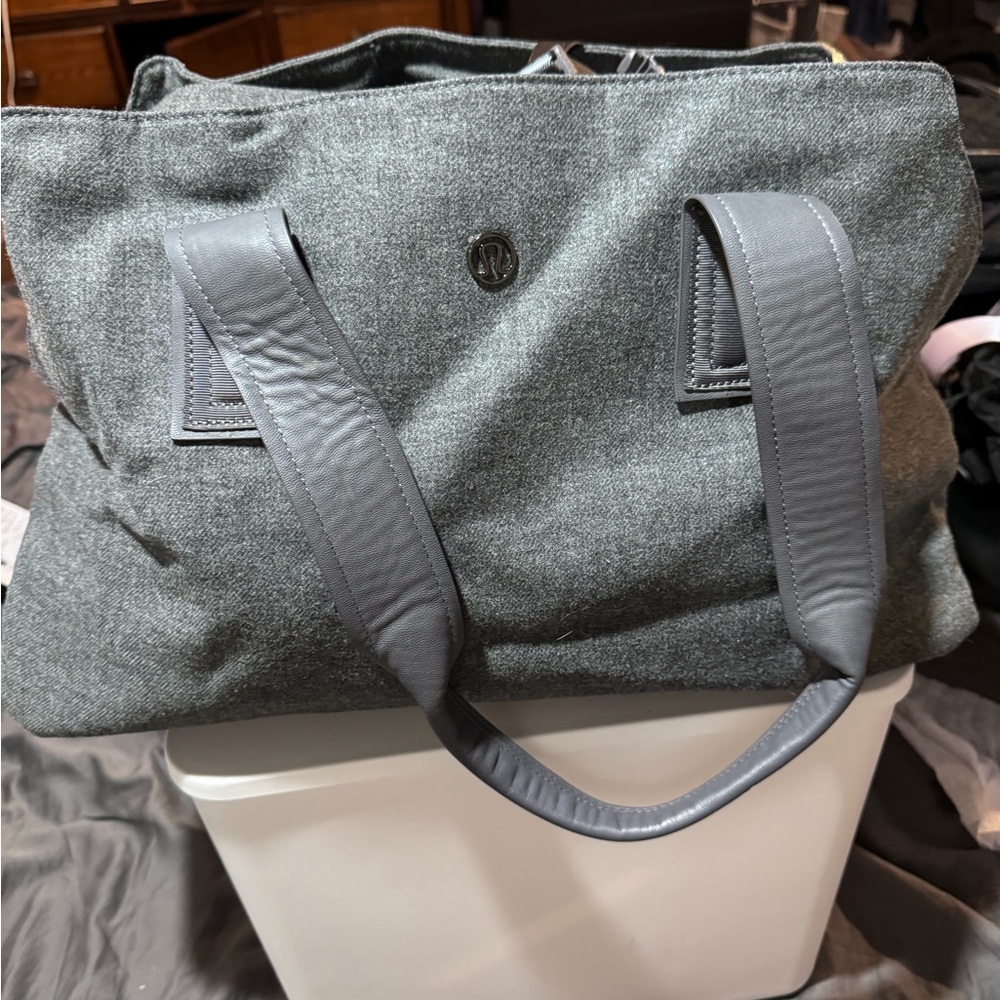Lululemon duffel bag